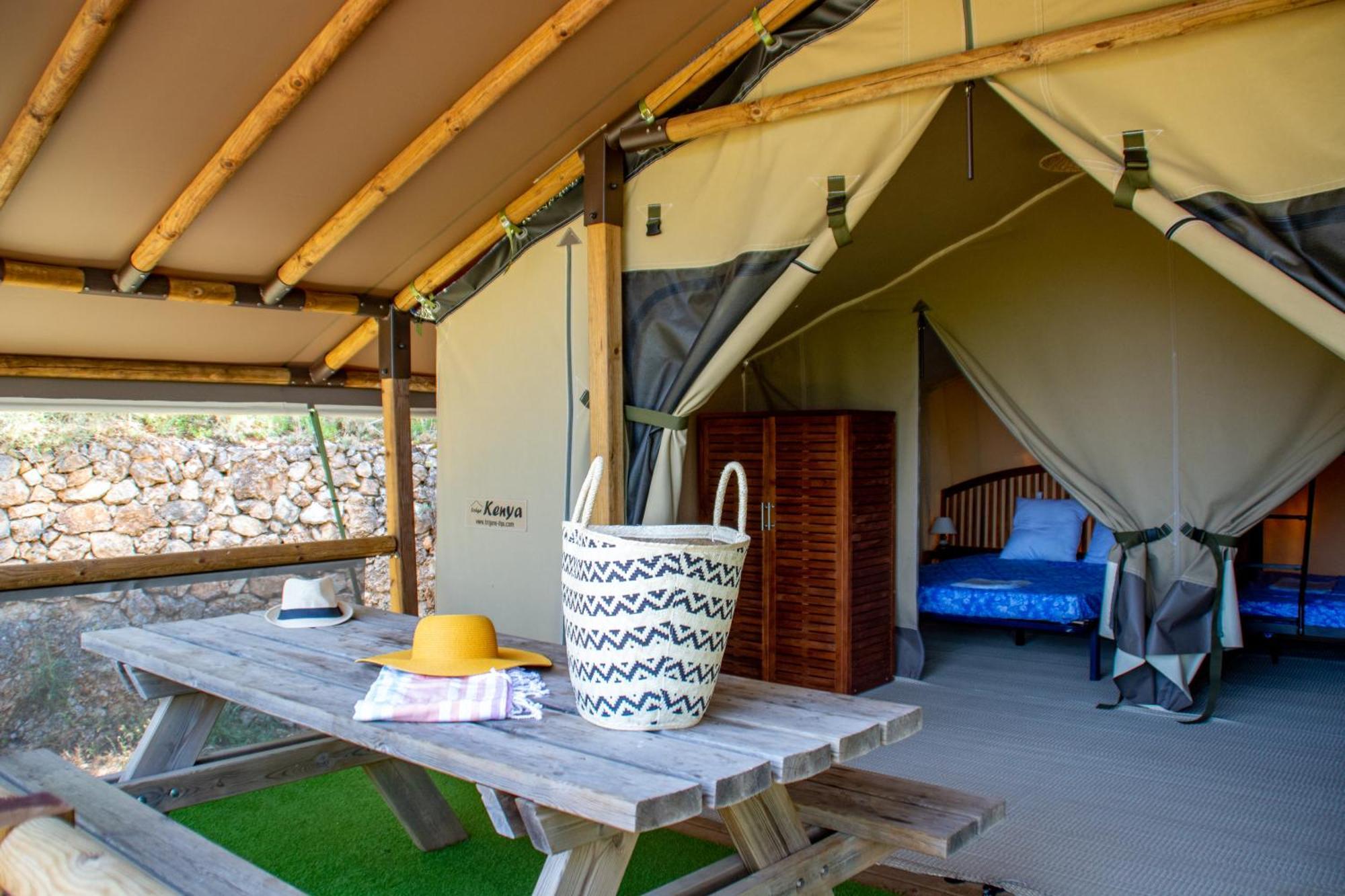 Campasun Camping De L'Aigle Aiguines Ngoại thất bức ảnh