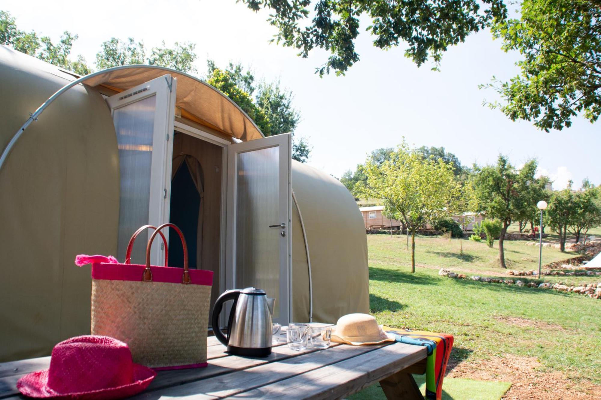 Campasun Camping De L'Aigle Aiguines Ngoại thất bức ảnh